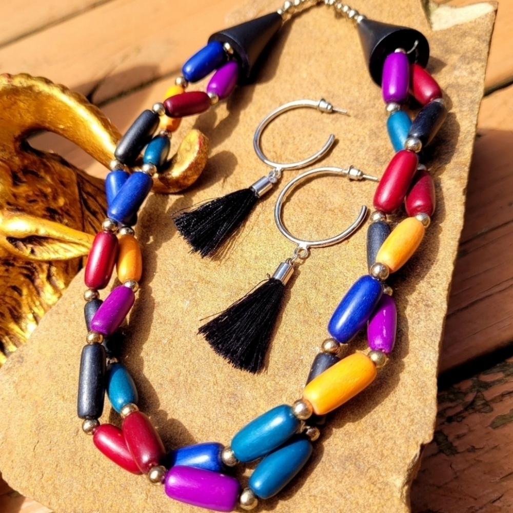 Retro Handcrafted Wooden Multicolor Beaded Statement Necklace